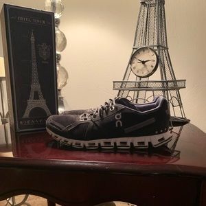 On cloud/Swiss engineer shoes